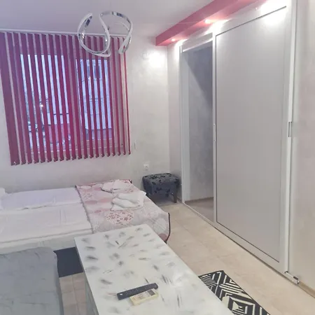 Day And Night Weliko Tarnowo