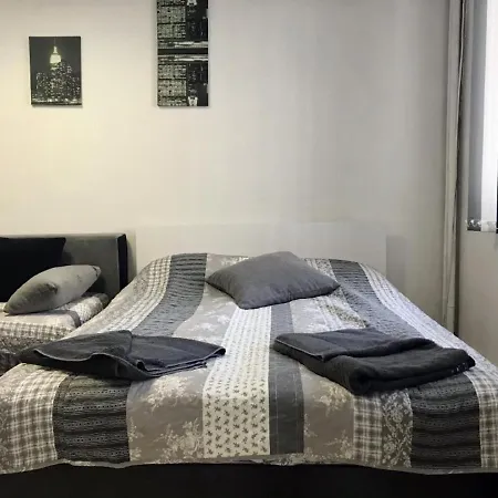 Day And Night ヴェリコ・タルノヴォ