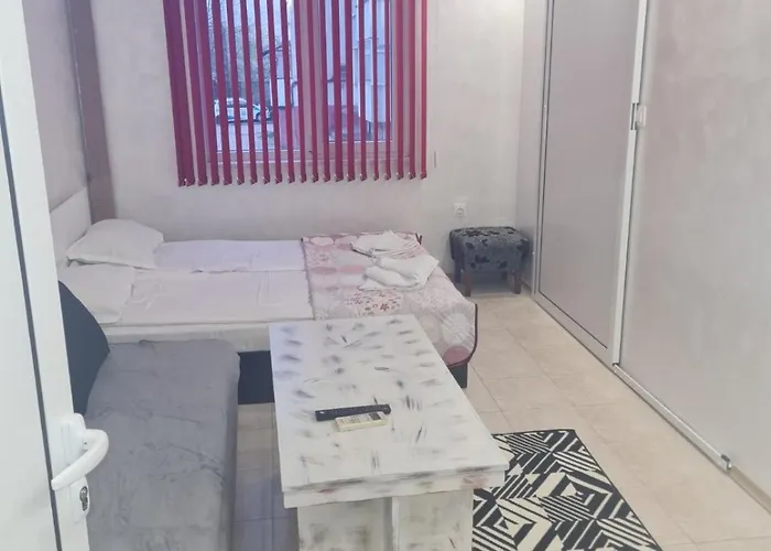 Day And Night Apartment